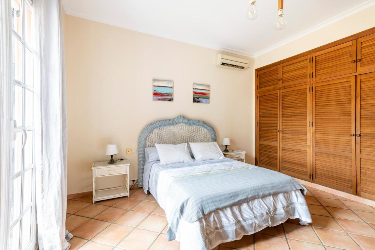 Villa Laforge Carmona  Luaran gambar